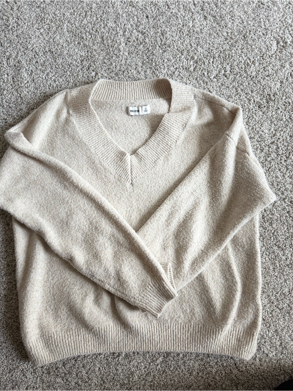 Hollister VNeck Cream Women's Sweater